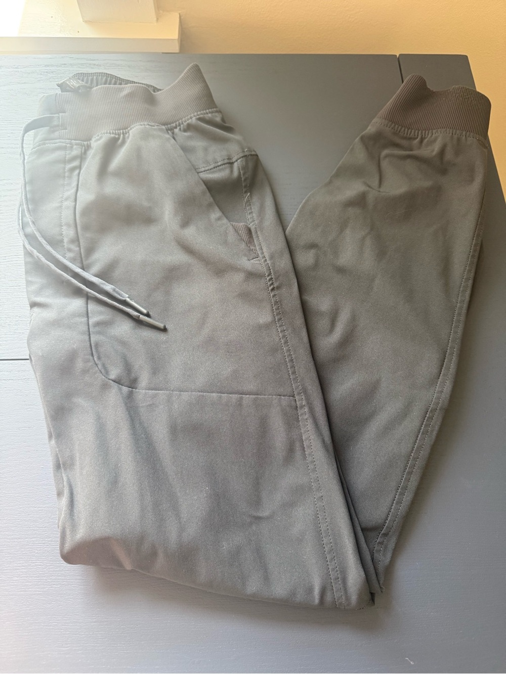 Men's XS Gray Lululemon Jogger - Lightweight Casual Drawstring